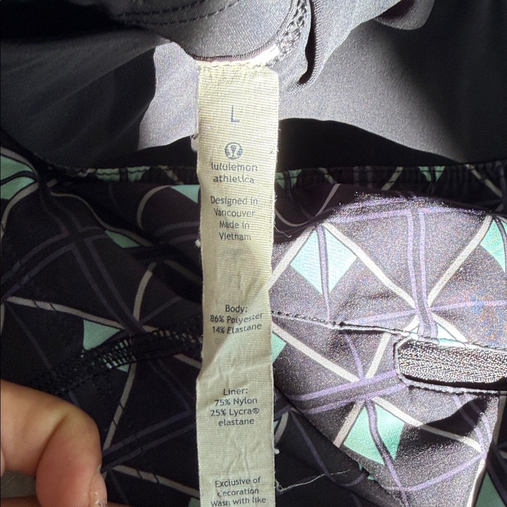 Geometric Patterned Shorts - image 6